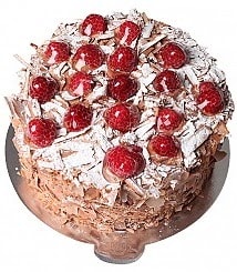 Özel Ambalajlı 6–9 Kişilik Çikolatalı Frambuazlı Yaş Pasta